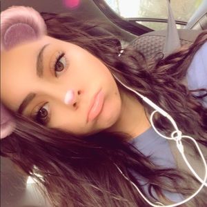 Meet your Posher, Kayla